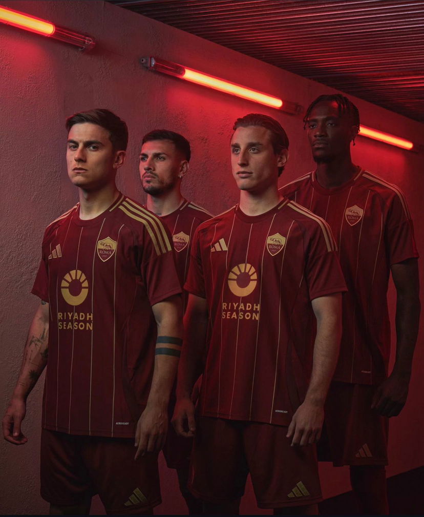 Roma, ecco la nuova maglia per la stagione 2024/2025 preview