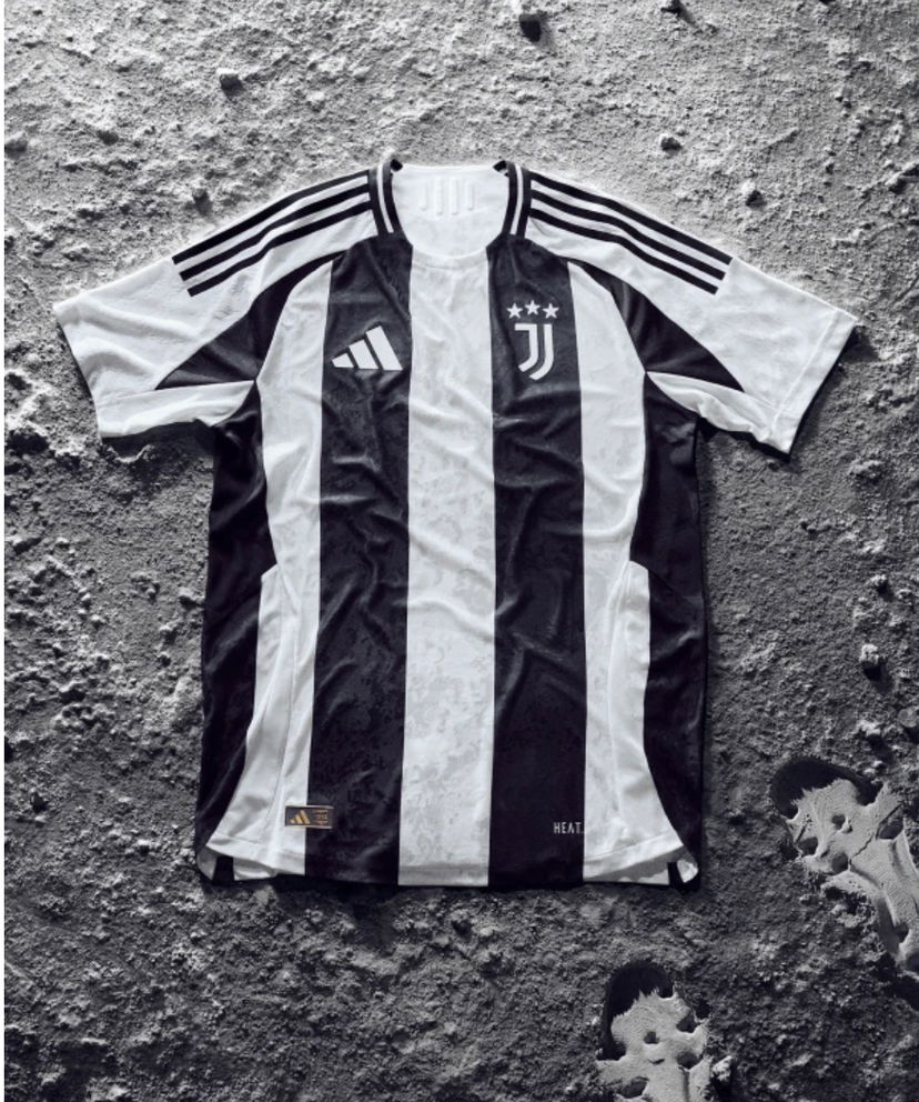 Juventus, ecco la nuova maglia per la stagione 2024/2025 preview