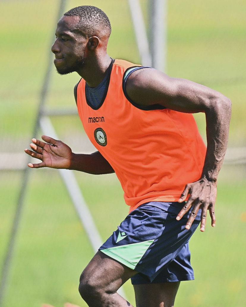Udinese, Kamara: “All’inizio del ritiro c’era un pò di paura, ora lavoriamo tanto con la palla, siamo contenti e c’è un bel clima. Vogliamo continuare così” preview
