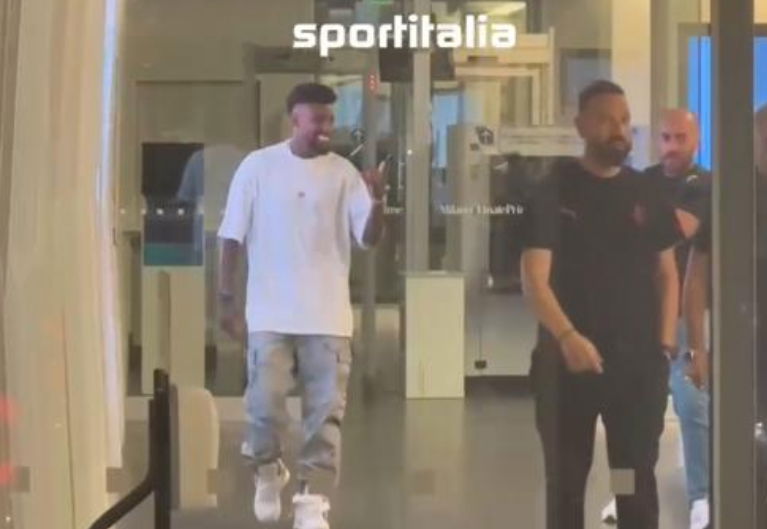 Milan, Emerson Royal è arrivato in città article-post