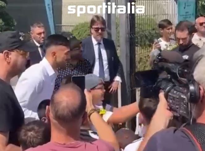 Juve, Nico Gonzalez ha lasciato il JMedical. Ora le firme preview