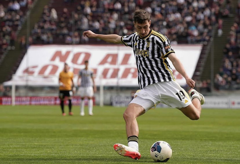 Ufficiale: Jonas Rouhi rinnova con la Juve e viene promosso in Prima Squadra preview