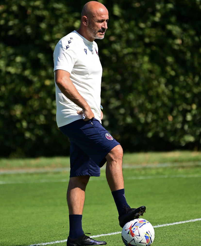 Bologna, Italiano: “Non abbiamo nulla da nascondere, stiamo lavorando per un centrale in difesa” preview