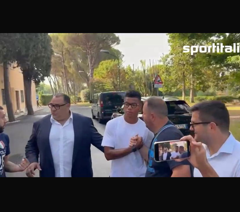 Napoli, visite mediche per David Neres. Poi la firma. Il video preview