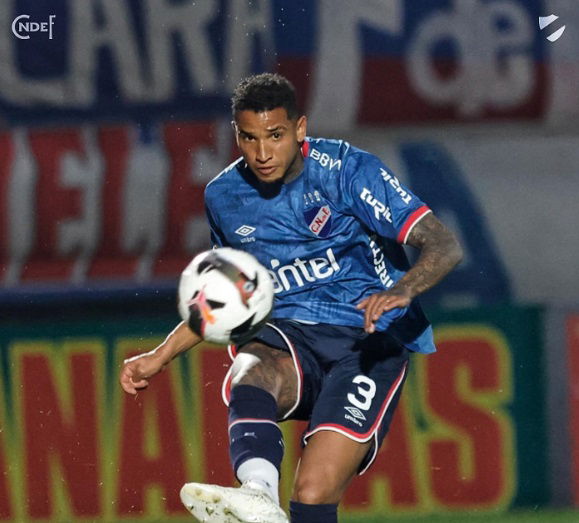 Paura in Sudamerica. Izquierdo si accascia a terra e perde i sensi durante una gara di Copa Libertadores preview