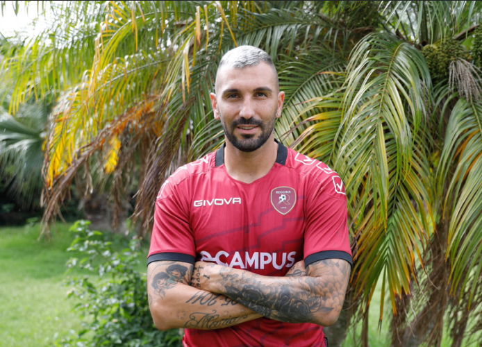Ora è anche ufficiale: Dall’Oglio è un nuovo calciatore della Reggina article-post
