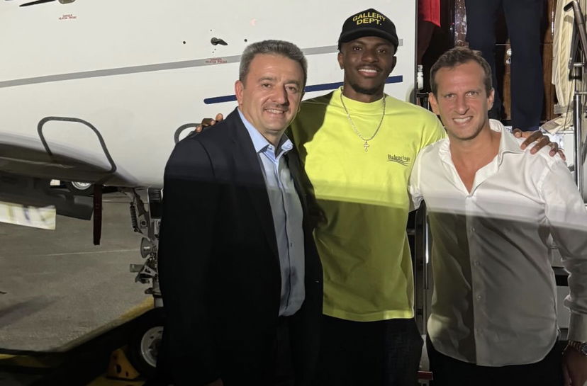 Osimhen, l’abbraccio ai tifosi del Galatasaray: “Una delle migliori tifoserie del mondo. Ci vediamo allo stadio” preview