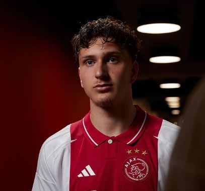 L’INDIMENTICABILE NOTTE EUROPEA DI MIKA GODTS preview