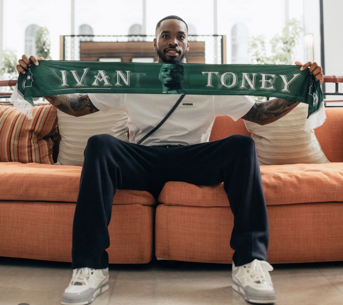 Ivan Toney è arrivato in Arabia. L’Al Ahli sui social: “Una mattinata fantastica a Jeddah” article-post