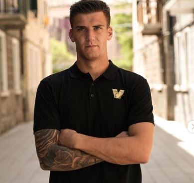 Stankovic si presenta al Venezia: “Mi ispiro a Julio Cesar. Rispetto molto Di Francesco” article-post