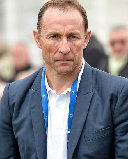 Minacce per l’ex Pallone d’Oro Papin: “Vivo sotto scorta da settimane” preview