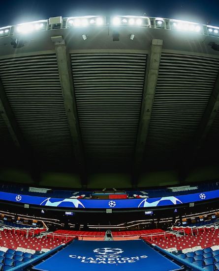 Lo sfogo di Peter Bosz sull’assenza del tifo olandese in PSG-PSV: “È ridicolo” preview