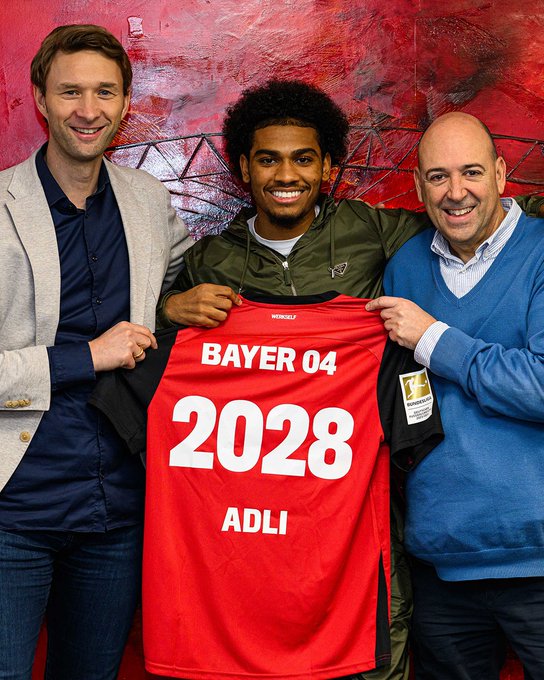 Ufficiale: Bayer Leverkusen, Amine Adli rinnova fino al 2028 preview