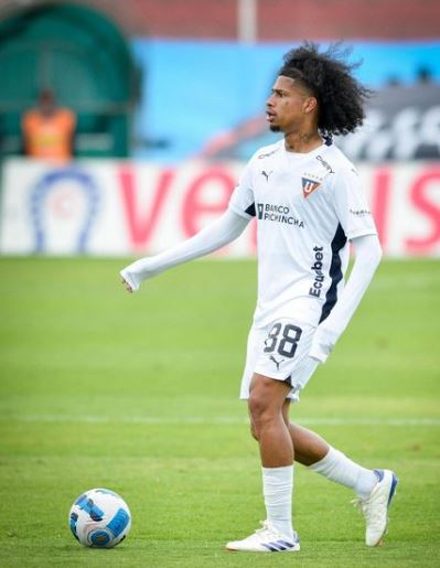 Ecuador, deceduto il calciatore 22enne Marco Angulo. Era in condizioni critiche da 35 giorni article-post