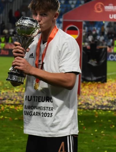 FINN JELTSCH, IL CAMPIONE DEL MONDO U17 SULLE ORME DI DE LIGT preview
