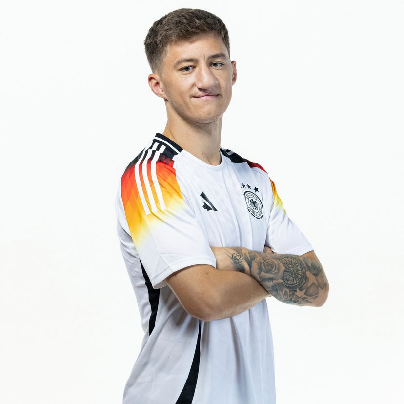 STILLER, L’ANGELO DELLO STOCCARDA preview