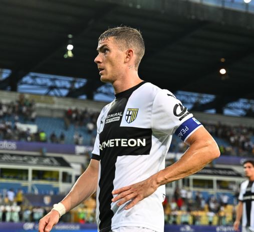 Estevez: “Voglio restare al Parma, l’obiettivo è continuare a crescere qui” preview