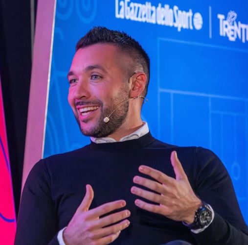 Ufficiale: Ajax, il tecnico Farioli lascia. Il comunicato article-post