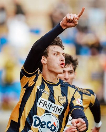 La Juve Stabia supera il Cesena, basta il gol di Floriani Mussolini. Espulso Ceesay all’84’ preview