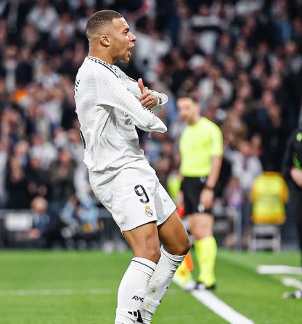 Mbappé risponde a Julian Alvarez. Termina 1-1 il derby di Madrid preview