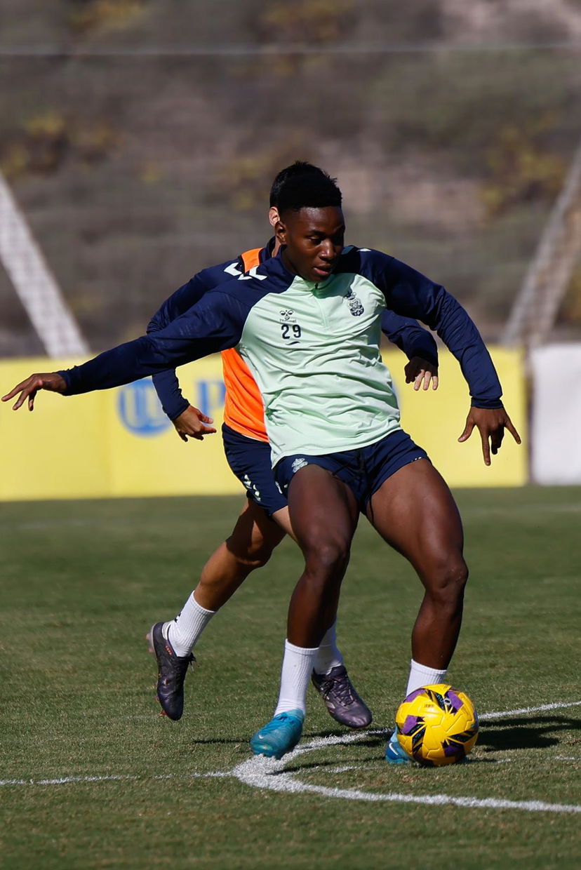 ESSUGO, Il TUTTOFARE DEL LAS PALMAS CHE PUO’ RISCRIVERE LE REGOLE DEL GIOCO preview