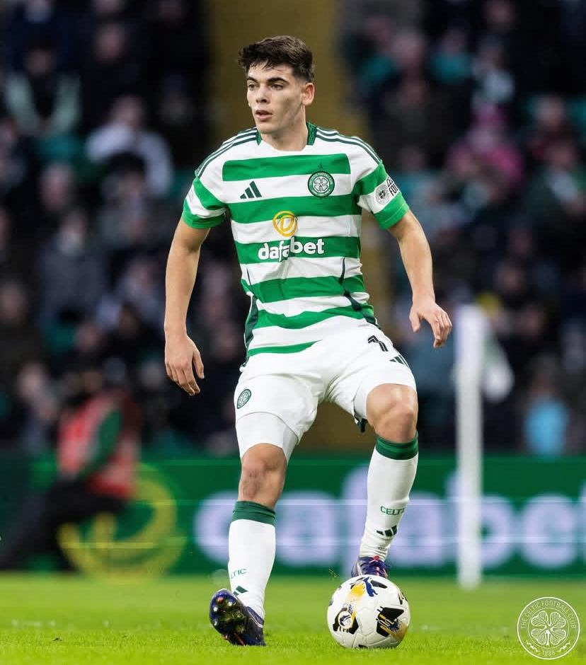 Il Como chiude per Valle e affonda per Ikoné. Il retroscena su Pellegrini article-post