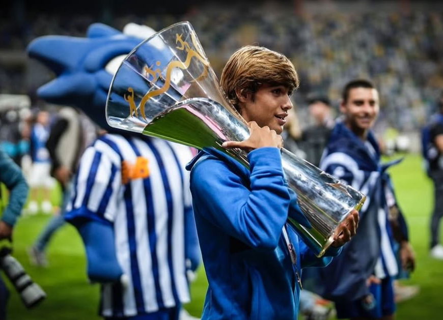 RODRIGO MORA, “EL NUOVO MODRIC” CHE INCANTA IL PORTO article-post