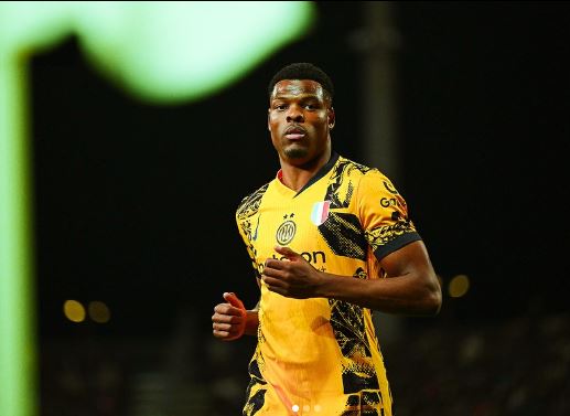 Dumfries: “Questo infortunio si sta rivelando più ostinato di quanto sperassi. Ma non mi fermerà” preview