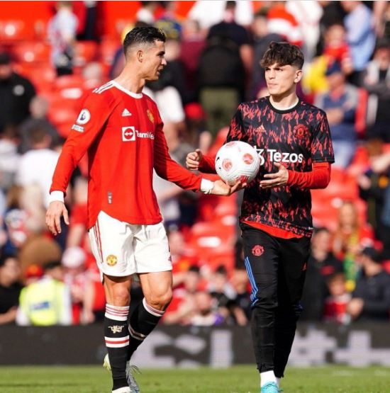 Garnacho, il sogno di Conte per l’attacco: dall’amore per Ronaldo al coro dedicatogli dai Red Devils preview