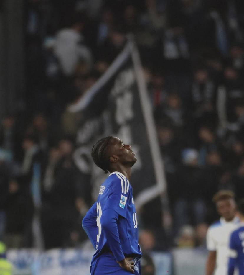 Como, sfortuna infinita per Diao. L’attaccante esce per l’ennesimo infortunio preview