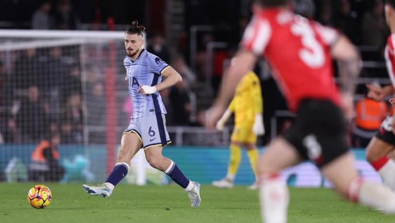 Tegola Tottenham: lesione al crociato per Dragusin preview