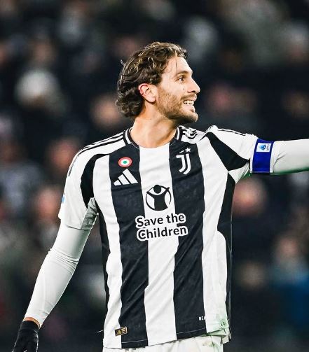 Locatelli: “Essere alla Juve è una responsabilità. Kolo Muani? Lavorare con giocatori così è un bene per tutti” preview