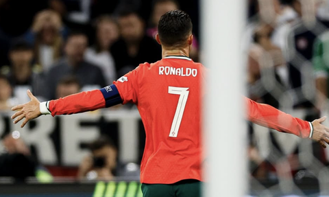Ronaldo segna contro l’Uzbekistan: è il primo calciatore a fare gol in sei Mondiali preview