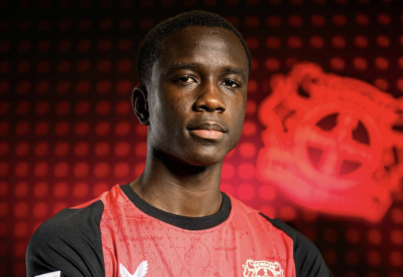 Ufficiale: Bayer Leverkusen, ecco Faye. Ha firmato fino al 2030 preview