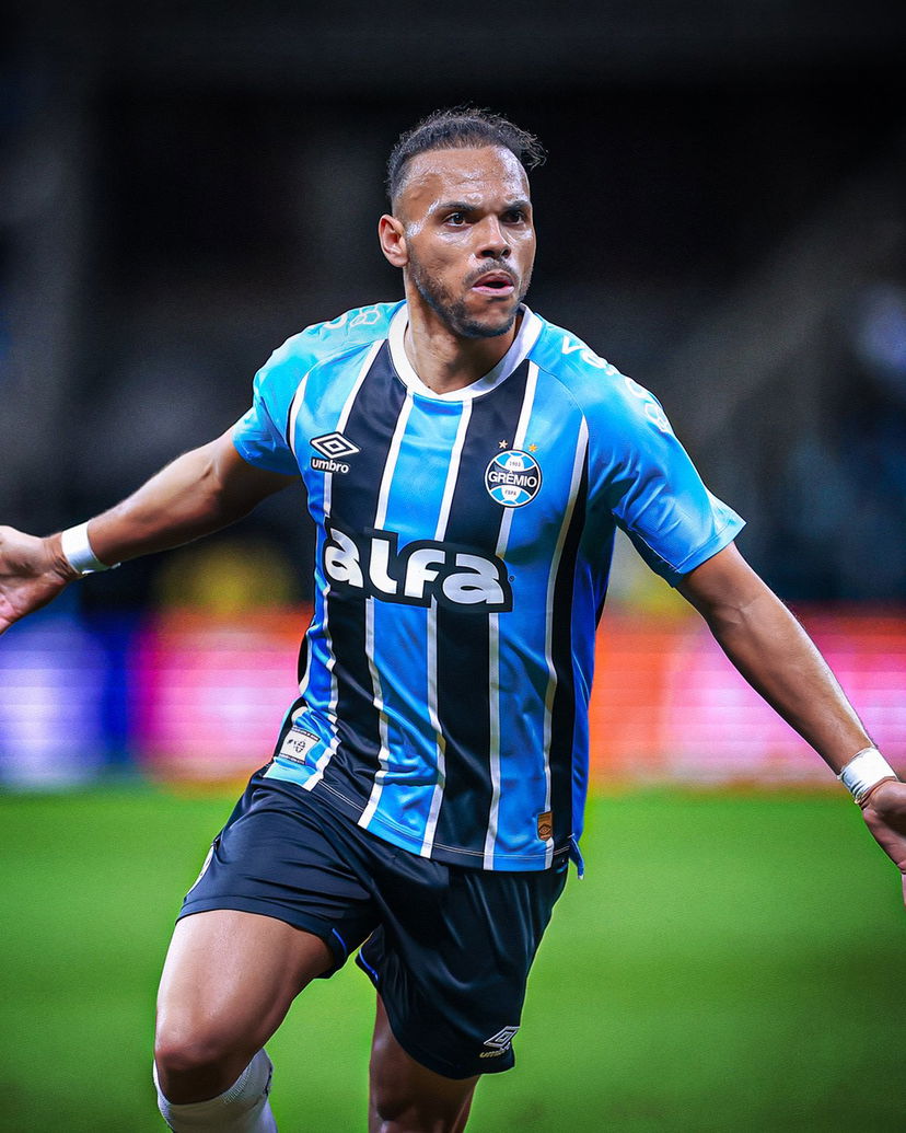 Ufficiale: Braitwhaite rinnova con il Gremio fino al 2027 preview