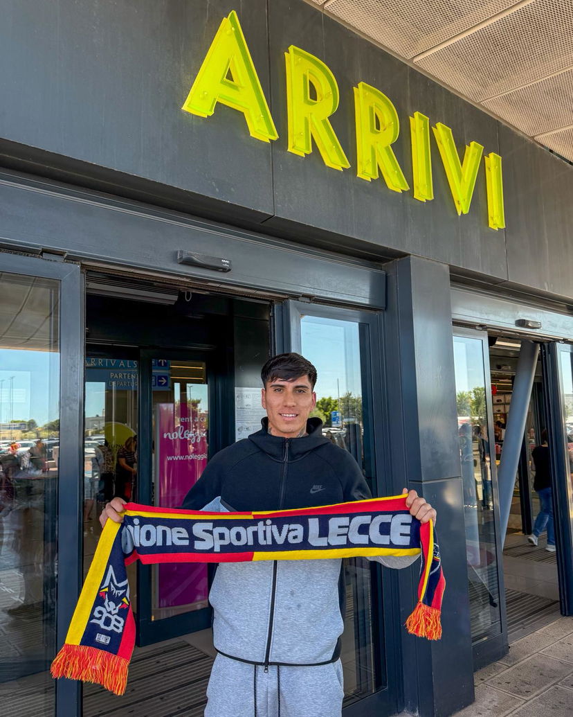 Matias Perez atterrato in Puglia: ora visite e firma con il Lecce preview