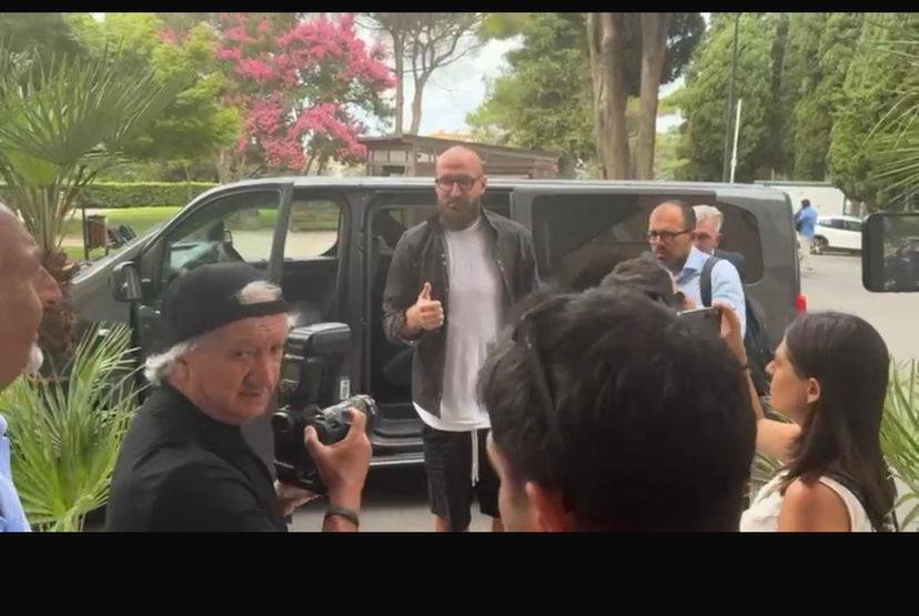 Napoli, Milinkovic-Savic è arrivato a Villa Stuart per le visite mediche preview