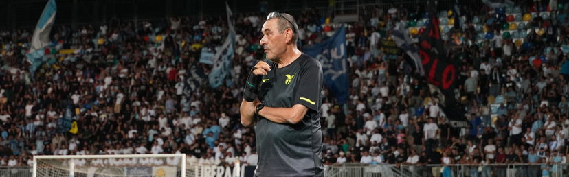 Sarri: “Sono seduto sulla panchina della Lazio pieno di difficoltà ma con il gusto di allenare” preview