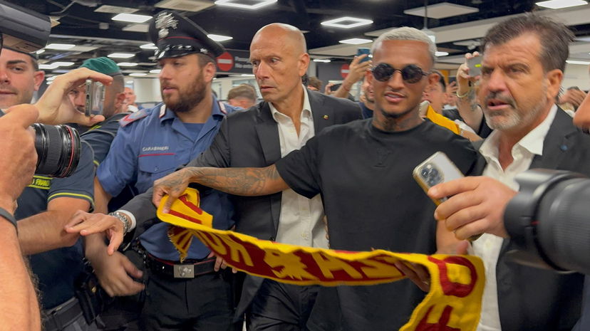 Wesley è atterrato a Fiumicino: nelle prossime ore visite e firma con la Roma preview