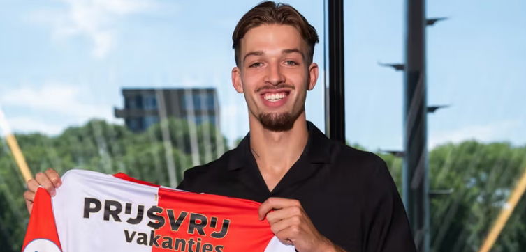 Ufficiale: Luciano Valente è un nuovo calciatore del Feyenoord article-post