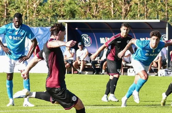 Napoli, non buona la prima: l’Arezzo si impone per 2-0 preview