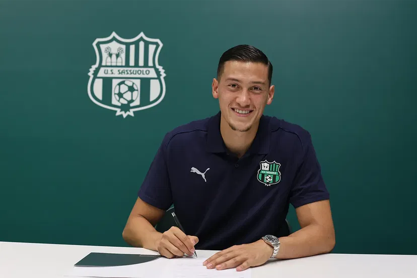 Ora è anche ufficiale: Idzes nuovo giocatore del Sassuolo preview