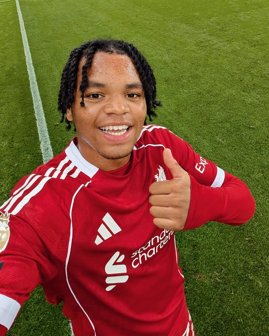 Ufficiale: Liverpool, primo contratto da professionista per Ngumoha article-post