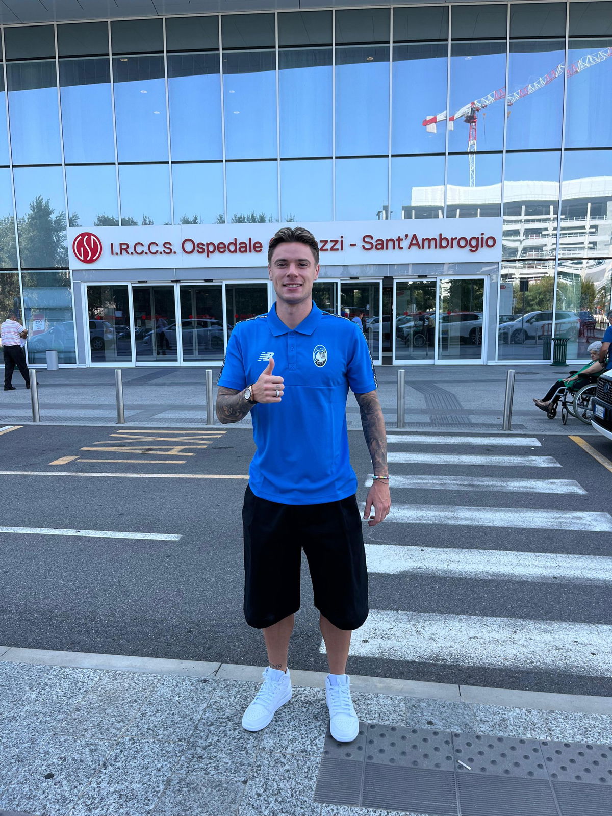 Zalewski si presenta all’Atalanta: “Prometto impegno, sacrificio, passione e la maglia sudata sempre” article-post