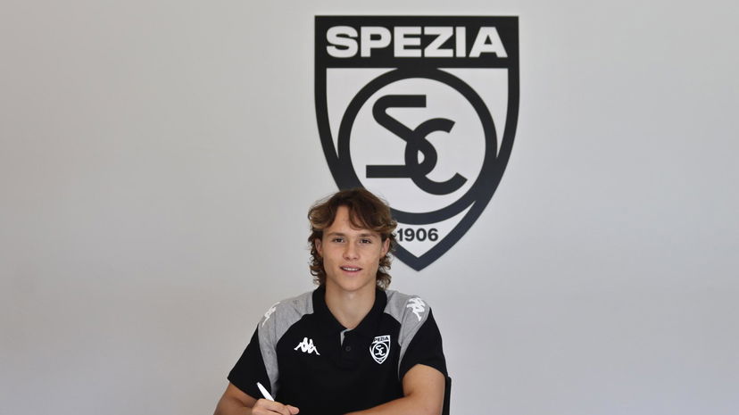 Comotto: “Darò il massimo per lo Spezia, sono orgoglioso di vestire questi colori” preview