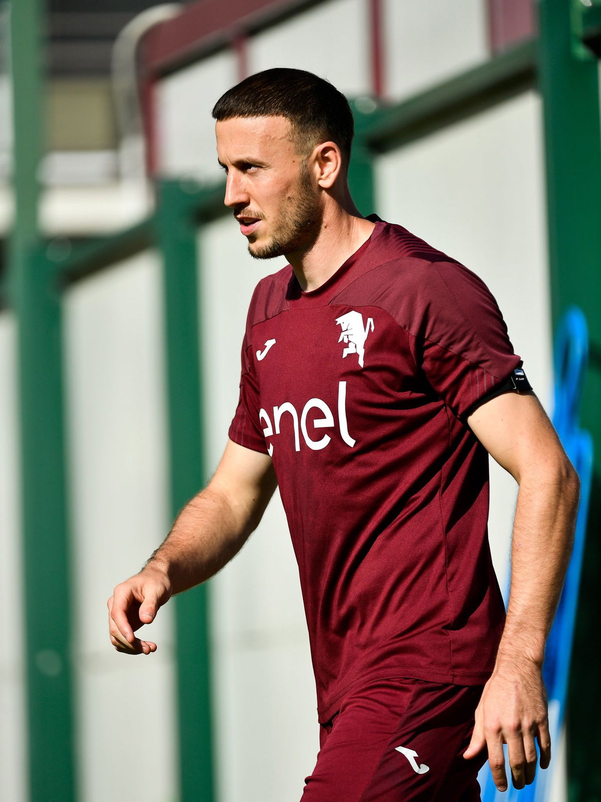 Ismajli: “Il derby? La vittoria manca da tanto. I tifosi ci daranno un sostegno incredibile, speriamo di fare il meglio possibile” article-post