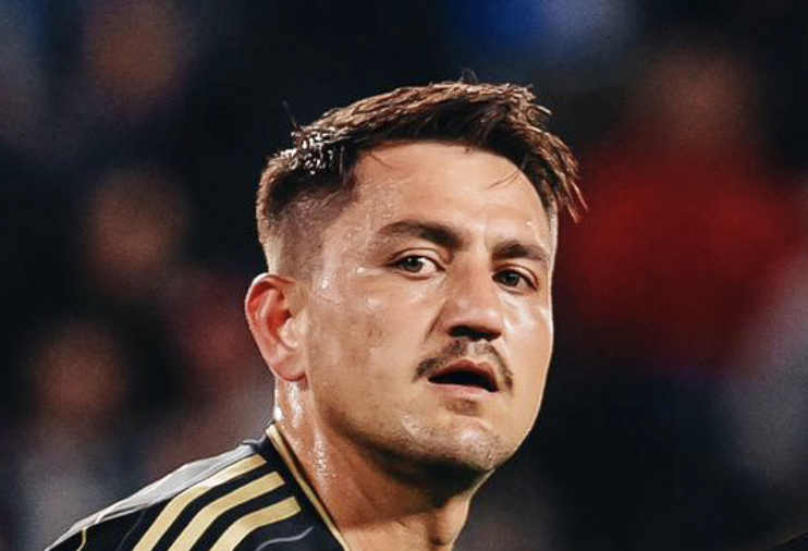 Ufficiale: Cengiz Under riparte dal Besiktas preview