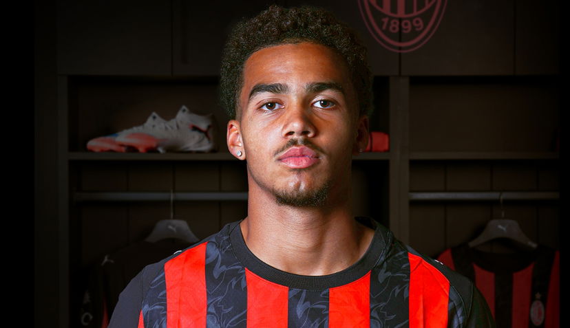 Odogu: “Essere al Milan è un sogno. Ancora non riesco a rendermi conto di cosa sia avvenuto nelle ultime 24 ore” preview