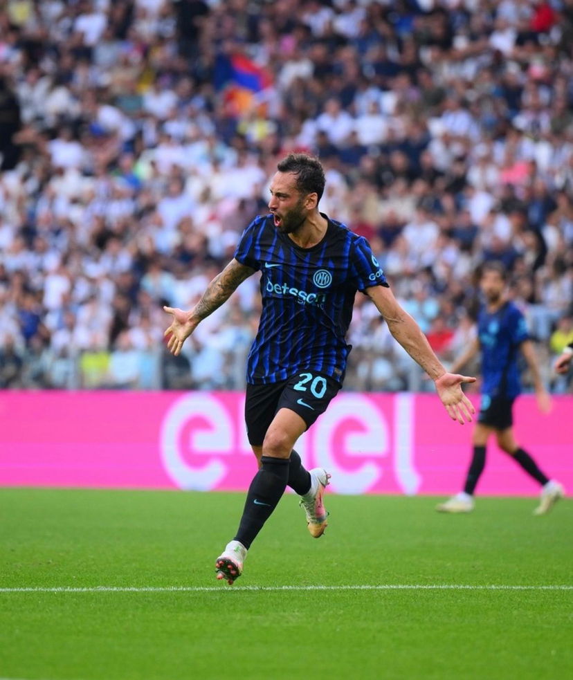 Subito tegola Inter, si ferma Calhanoglu. Entra Zielinski preview