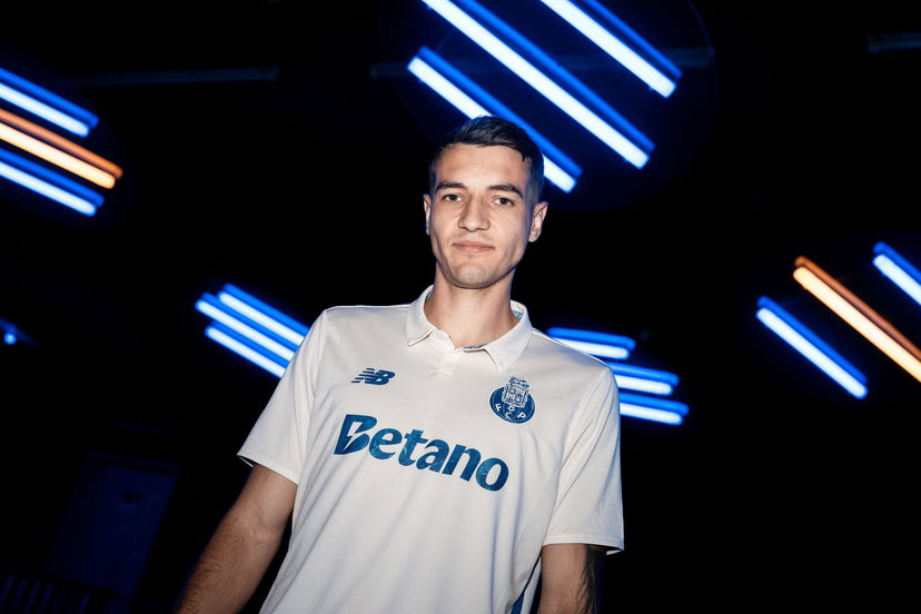 Ufficiale: Porto, arriva Kiwior dall’Arsenal preview